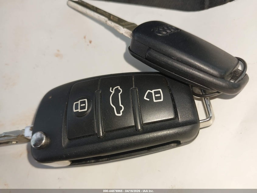 2011 Audi A3 2.0T Premium VIN: WAUMFAFM7BA090399 Lot: 44876965