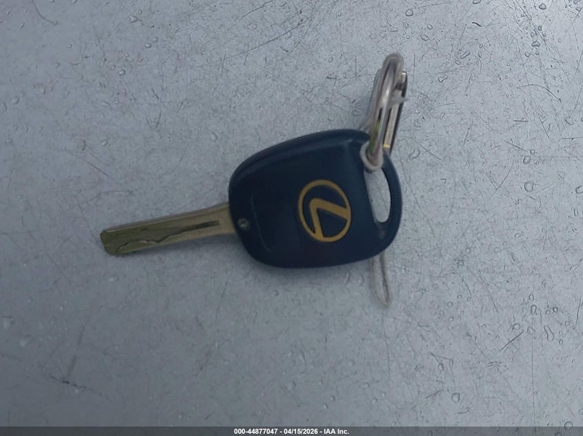 2002 Lexus Es 300 VIN: JTHBF30G220068937 Lot: 44877047