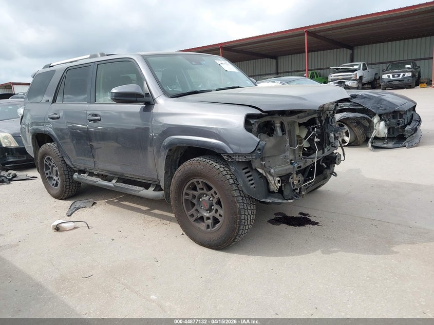 2021 TOYOTA 4RUNNER SR5