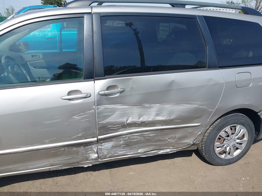 2005 Toyota Sienna Le VIN: 5TDZA23C85S260950 Lot: 44877139