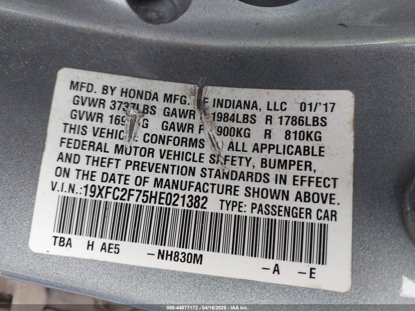 19XFC2F75HE021382 2017 Honda Civic 2.0 Ex silver