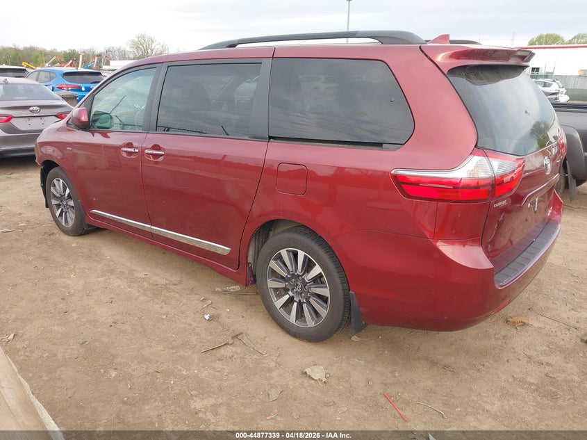 2020 Toyota Sienna Xle