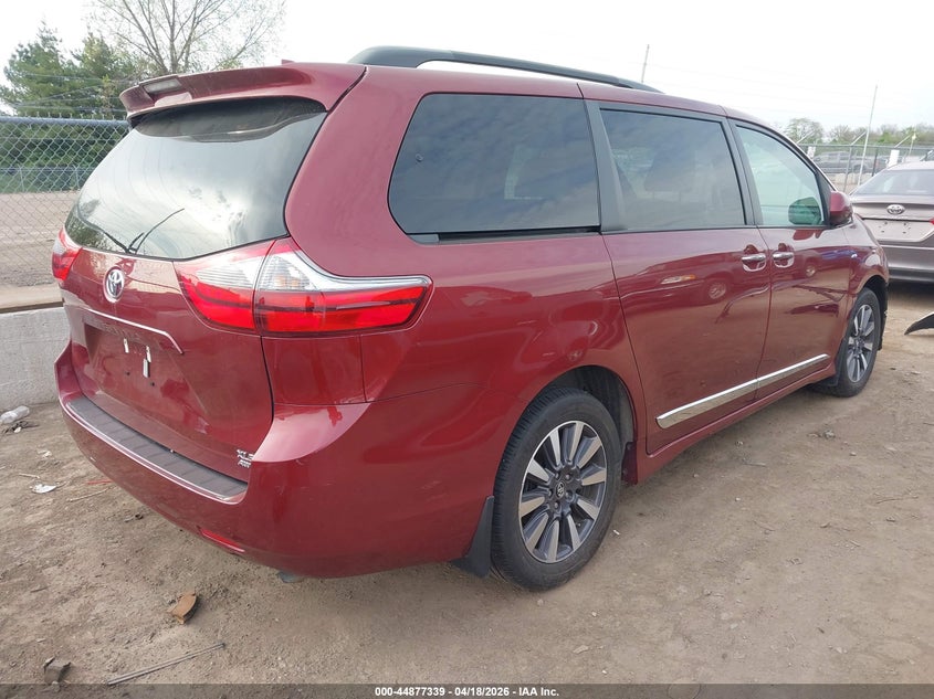 2020 Toyota Sienna Xle