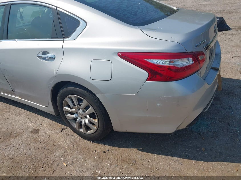 2017 Nissan Altima 2.5 S VIN: 1N4AL3AP8HN340588 Lot: 44877364
