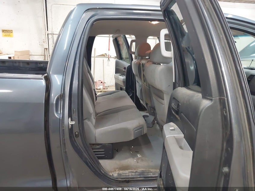 2007 Toyota Tundra Sr5 5.7L V8 VIN: 5TFBV54107X010295 Lot: 44877459