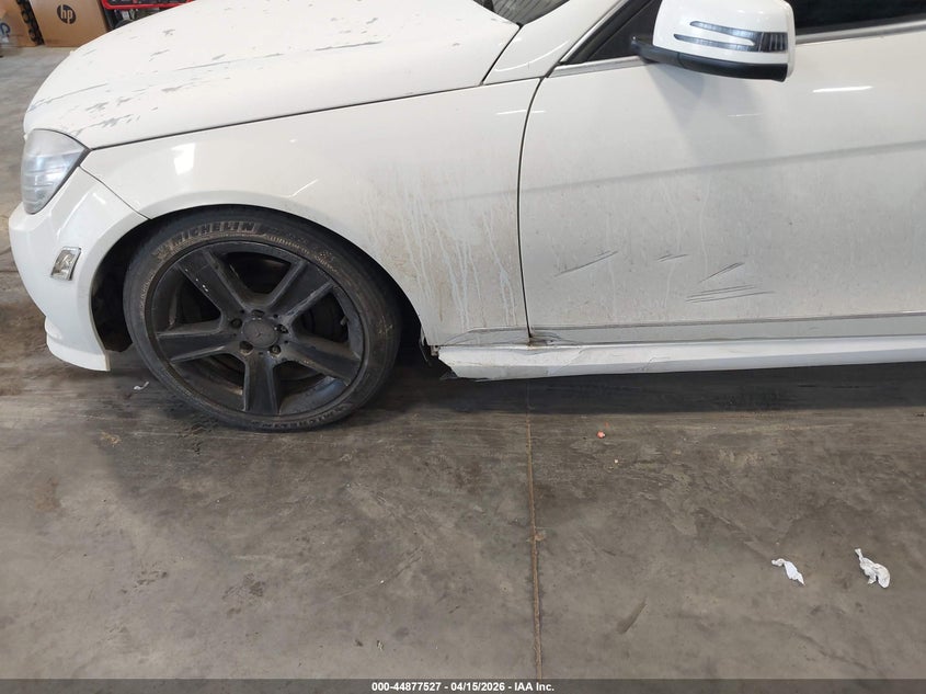 2011 Mercedes-Benz C 300 Luxury 4Matic/Sport 4Matic VIN: WDDGF8BB9BR144144 Lot: 44877527