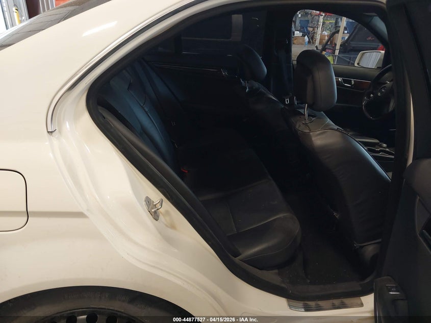 2011 Mercedes-Benz C 300 Luxury 4Matic/Sport 4Matic VIN: WDDGF8BB9BR144144 Lot: 44877527