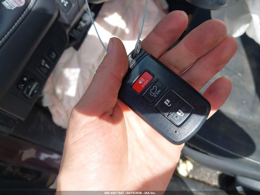 2017 Toyota Rav4 Xle VIN: 2T3RFREV8HW549547 Lot: 44877547