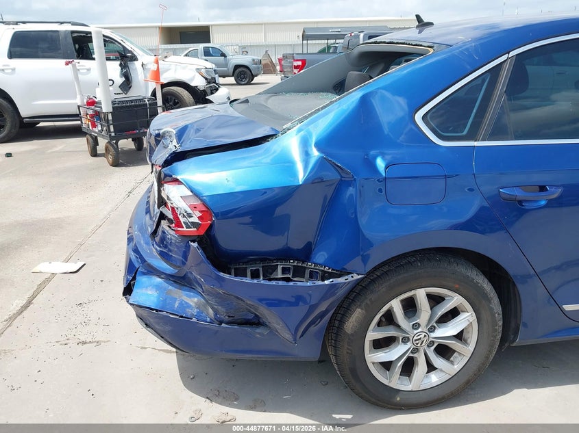 2016 Volkswagen Passat 1.8T S VIN: 1VWAS7A32GC025553 Lot: 44877671