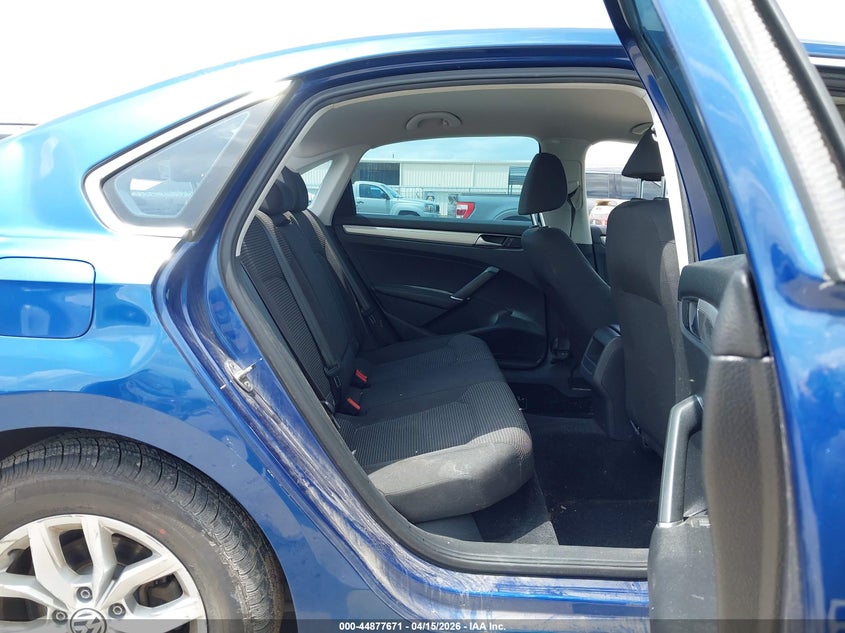 2016 Volkswagen Passat 1.8T S VIN: 1VWAS7A32GC025553 Lot: 44877671