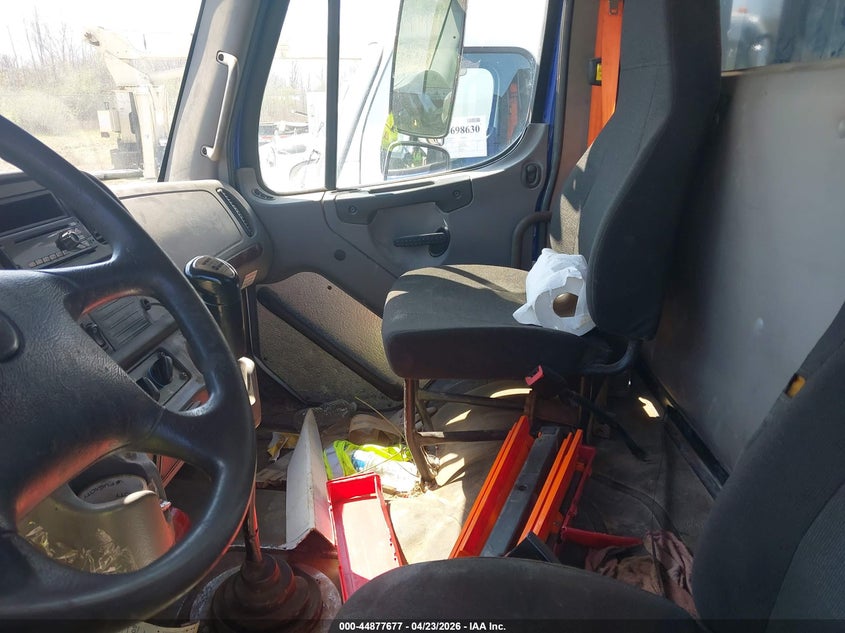 2013 OTHER FREIGHTLINER M2 106 MEDIUM DUTY TRUCK N/A