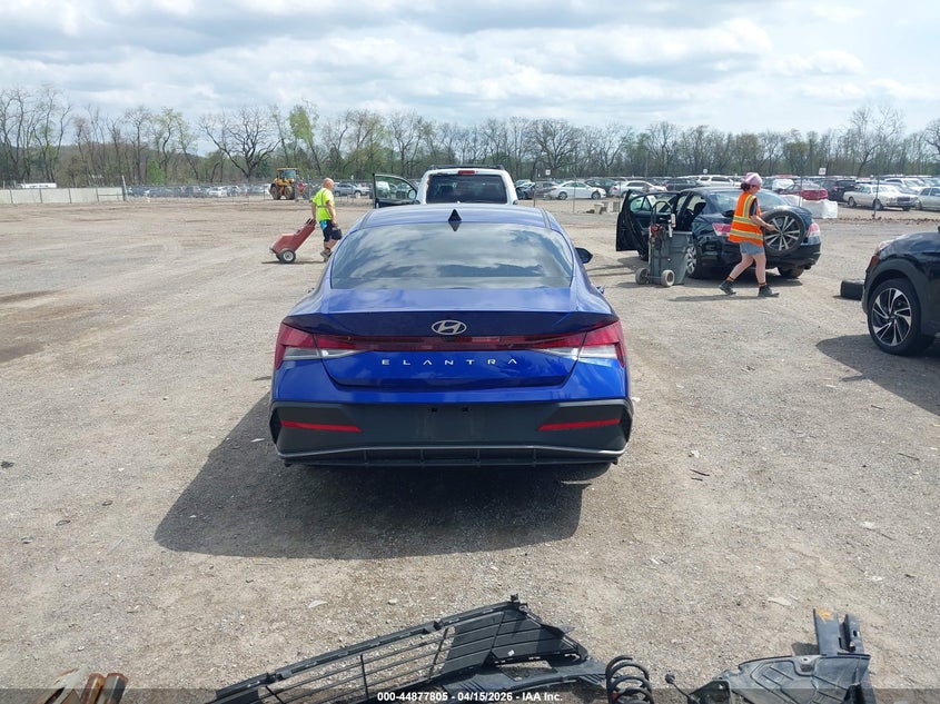 2024 Hyundai Elantra Se VIN: KMHLL4DG8RU824140 Lot: 44877805