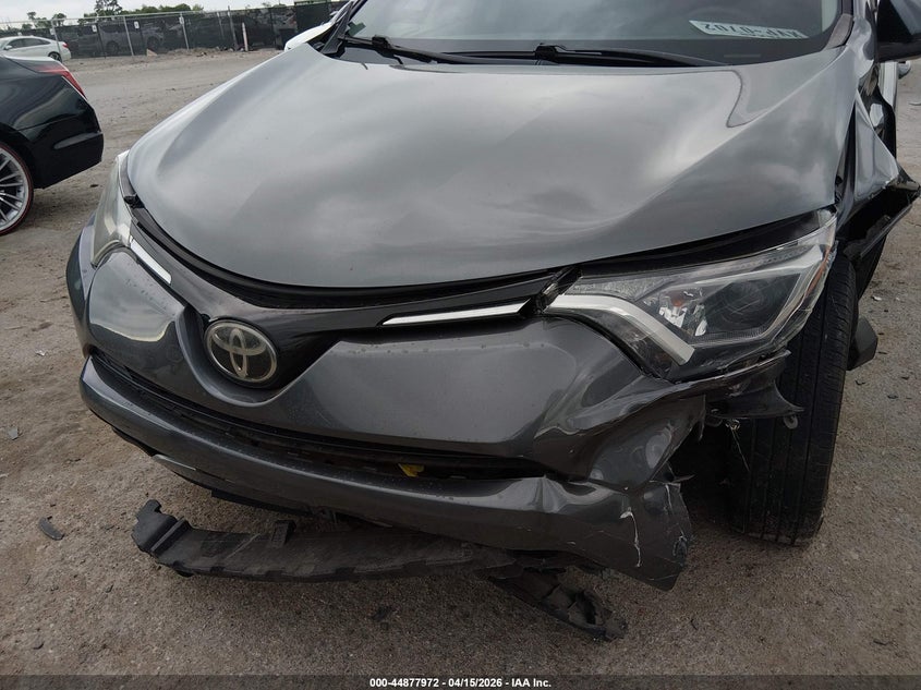 2017 Toyota Rav4 Xle VIN: JTMWFREV4HD096186 Lot: 44877972