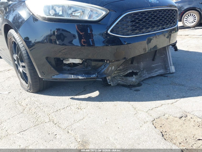 2016 Ford Focus Se VIN: 1FADP3F22GL268263 Lot: 44877973