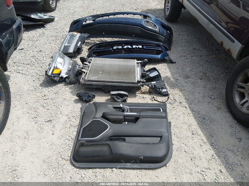 2019 Ram 1500 Laramie 4X4 5'7 Box VIN: 1C6SRFJT3KN887522 Lot: 44878030