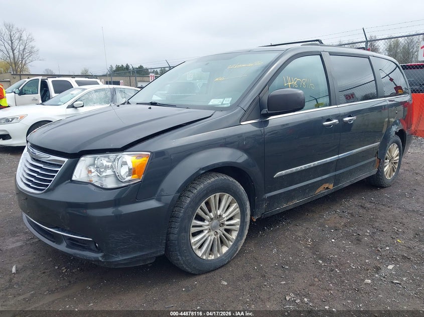 Vin: 2a4rr8dg5br759619, lot: 45375447, chrysler town & country touring-l 20112