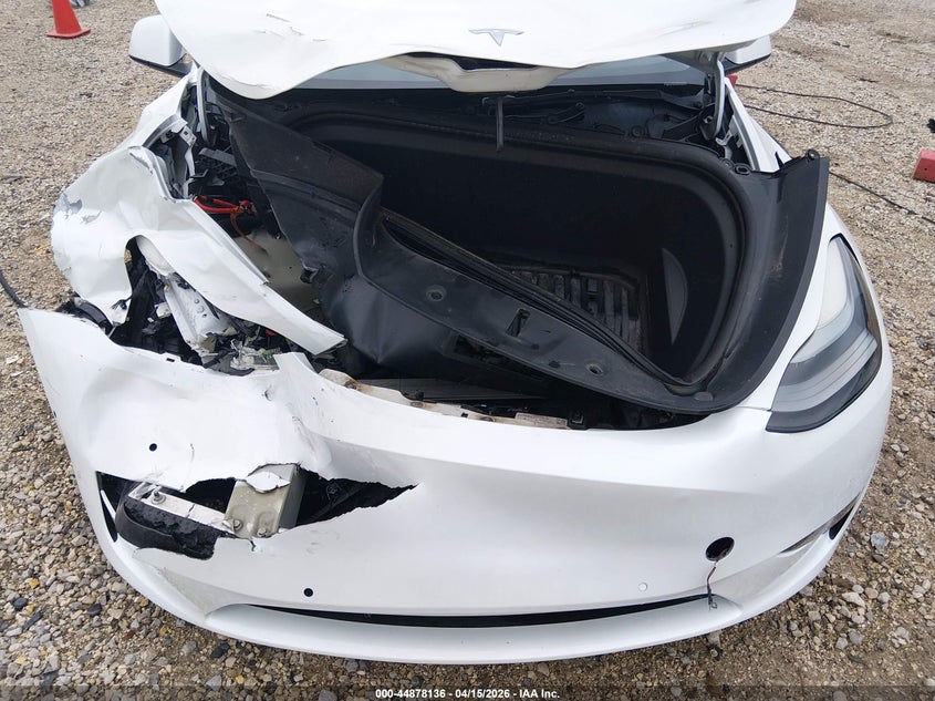 2022 Tesla Model Y Performance Dual Motor All-Wheel Drive VIN: 7SAYGDEF6NF312175 Lot: 44878136