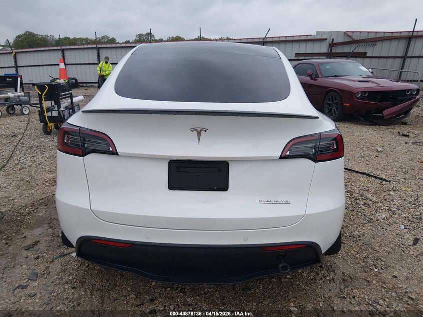 2022 Tesla Model Y Performance Dual Motor All-Wheel Drive VIN: 7SAYGDEF6NF312175 Lot: 44878136