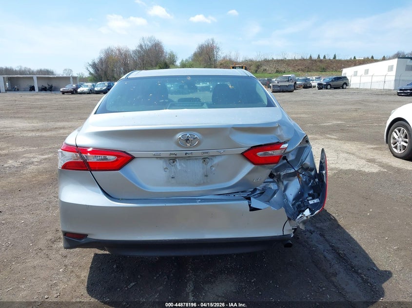 2018 Toyota Camry Le VIN: 4T1B11HK0JU054759 Lot: 44878196