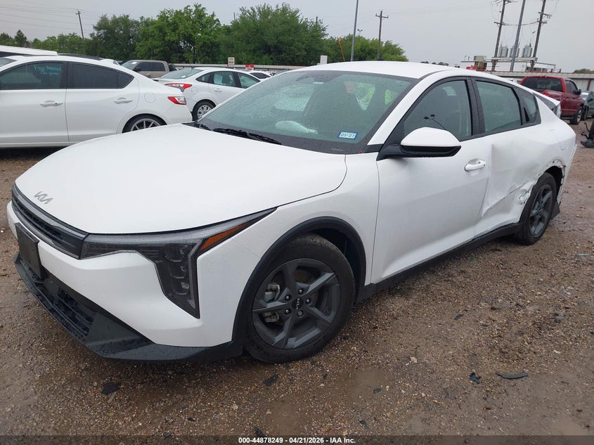 Vin: 3kpft4de8se132870, lot: 45375580, kia k4 lxs 20252