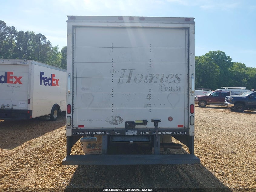 2005 GMC Savana Cutaway Standard W/C7A VIN: 1GDJG31U551122546 Lot: 44878255