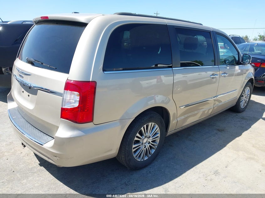 2014 Chrysler Town & Country Touring-L
