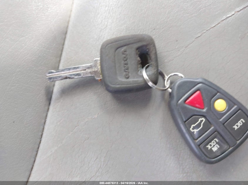2000 Volvo S80 2.9 VIN: YV1TS94D7Y1068675 Lot: 44878313