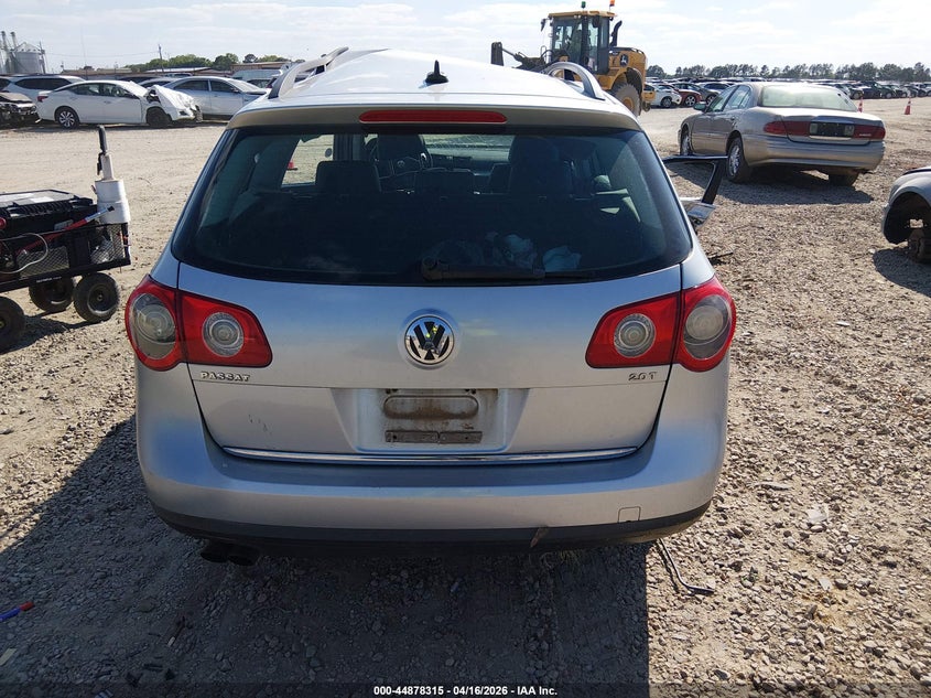 2008 Volkswagen Passat Komfort VIN: WVWLK73C28E034185 Lot: 44878315