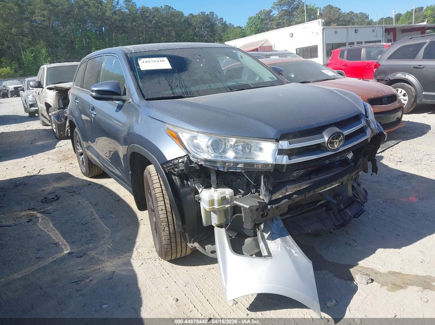 2019 TOYOTA HIGHLANDER LE