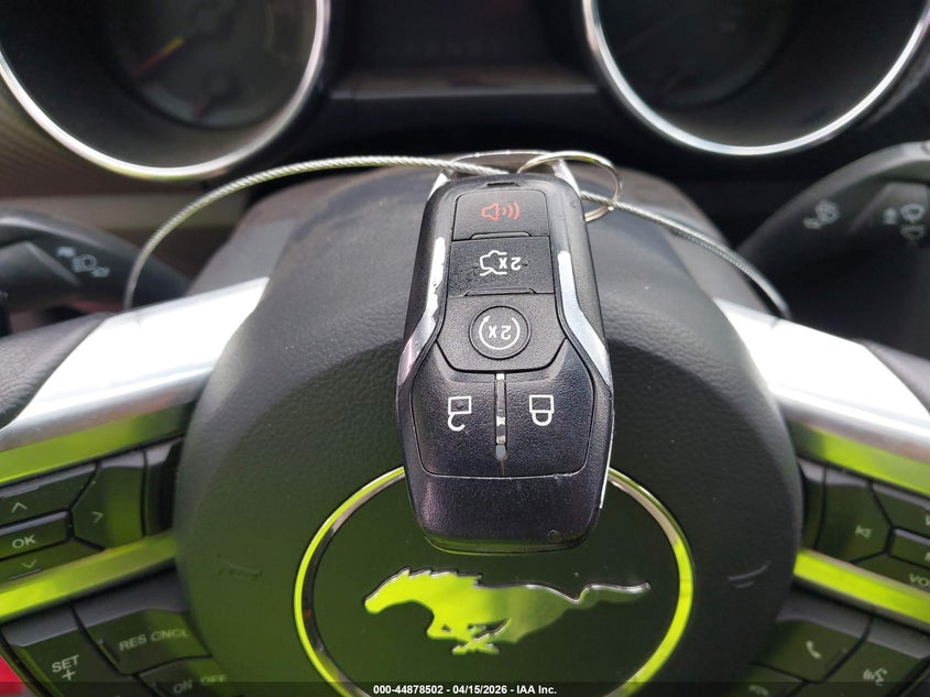 2015 Ford Mustang V6 VIN: 1FA6P8AMXF5338321 Lot: 44878502
