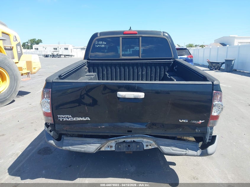 2015 Toyota Tacoma Base V6 VIN: 3TMLU4EN0FM164724 Lot: 44878503