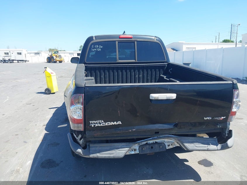 2015 Toyota Tacoma Base V6 VIN: 3TMLU4EN0FM164724 Lot: 44878503