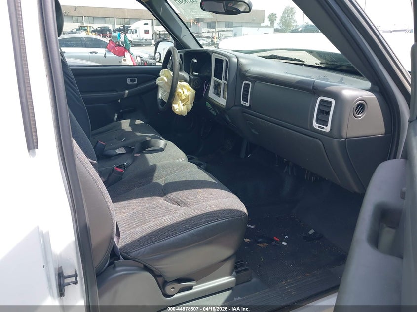 2004 GMC Sierra 1500 Work Truck