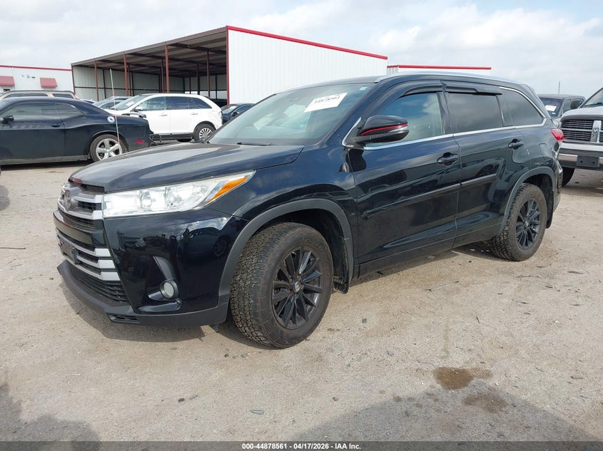 2018 Toyota Highlander Xle 5TDJZRFH0JS528390 photo 1