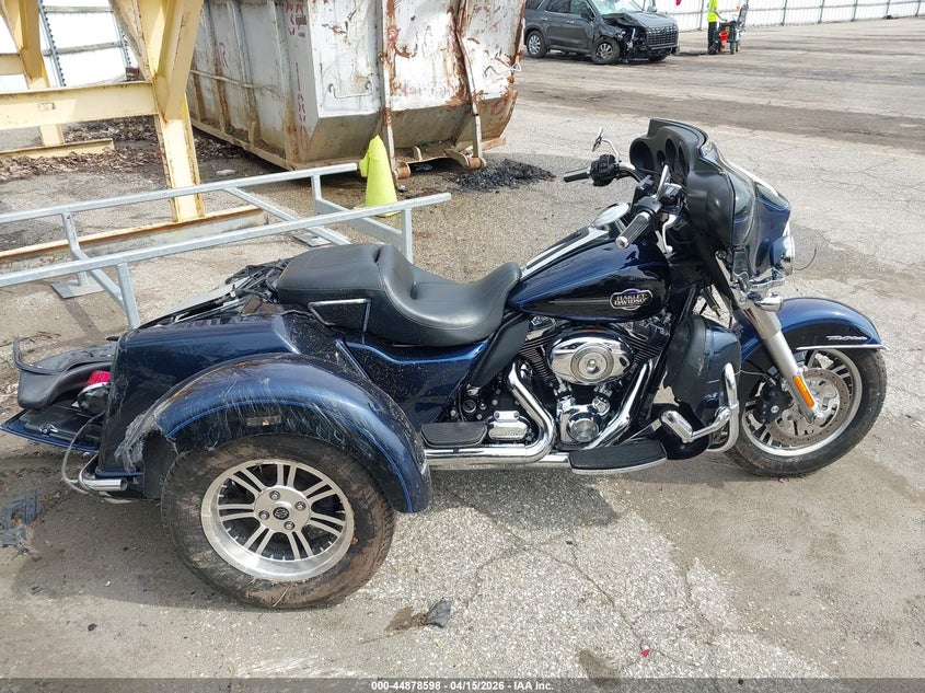 2012 Harley-Davidson Flhtcutg Tri Glide Ultra Classic VIN: 1HD1MAM16CB855195 Lot: 44878598