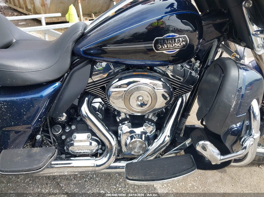 2012 Harley-Davidson Flhtcutg Tri Glide Ultra Classic VIN: 1HD1MAM16CB855195 Lot: 44878598