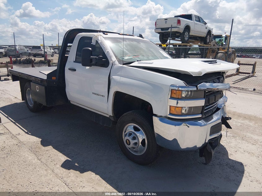 2018 CHEVROLET SILVERADO 3500HD CHASSIS auction photo 1