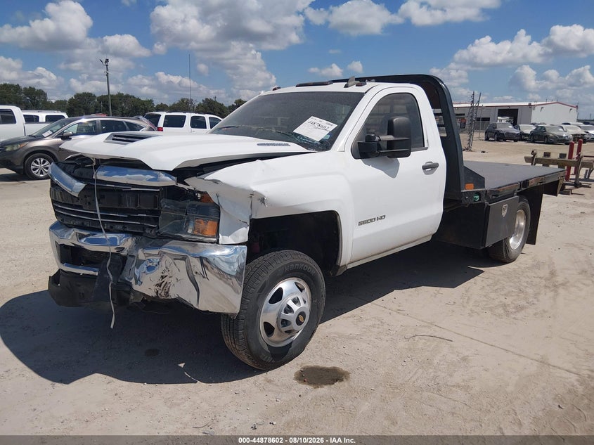 2018 CHEVROLET SILVERADO 3500HD CHASSIS auction photo 2