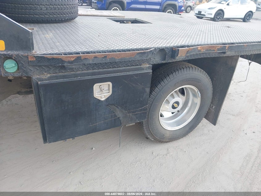 2018 CHEVROLET SILVERADO 3500HD CHASSIS auction photo 6