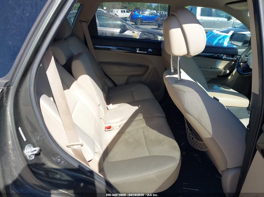 2011 Kia Sorento Lx VIN: 5XYKT3A10BG097819 Lot: 44878609