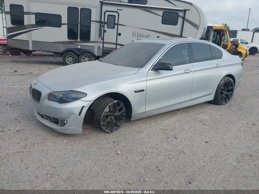 Vin: wbafr1c50bc746508, lot: 45376007, bmw 528i 20112