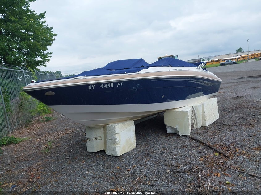 2008 FOUR WINNS 20' auction photo 2