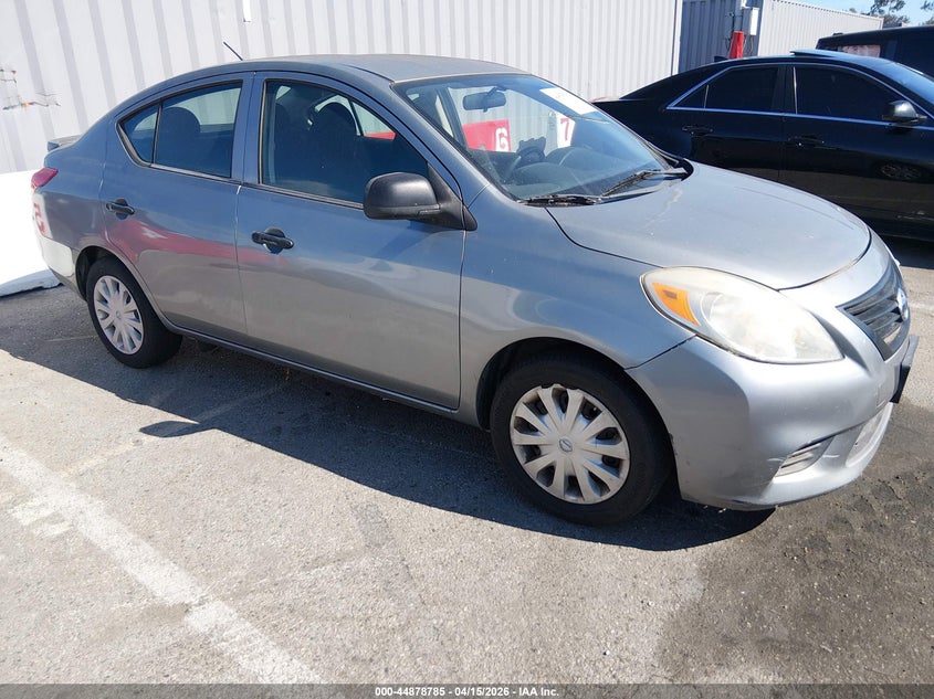 2013 Nissan Versa 1.6 S+