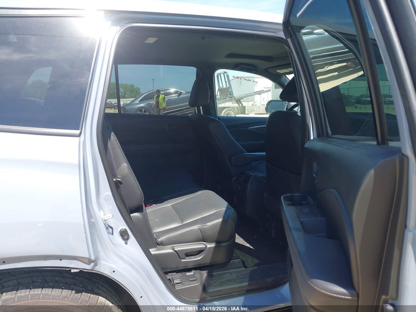 2022 Honda Passport 2Wd Ex-L VIN: 5FNYF7H52NB002500 Lot: 44878811