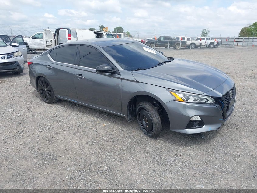 2022 NISSAN ALTIMA SR FWD
