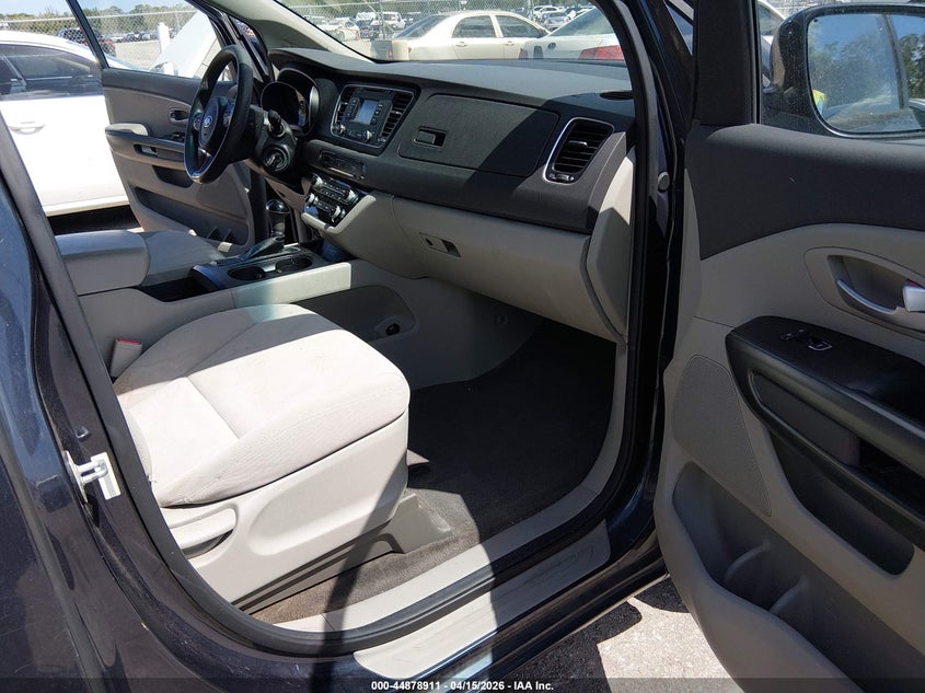 2015 Kia Sedona Lx