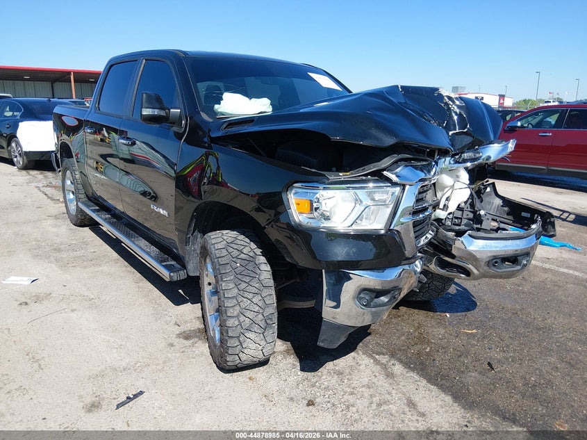 1C6SRFFT3KN919250 2019 Ram 1500 5.7 Ram Big Horn/Lone Star 4X4 5'7 Box black
