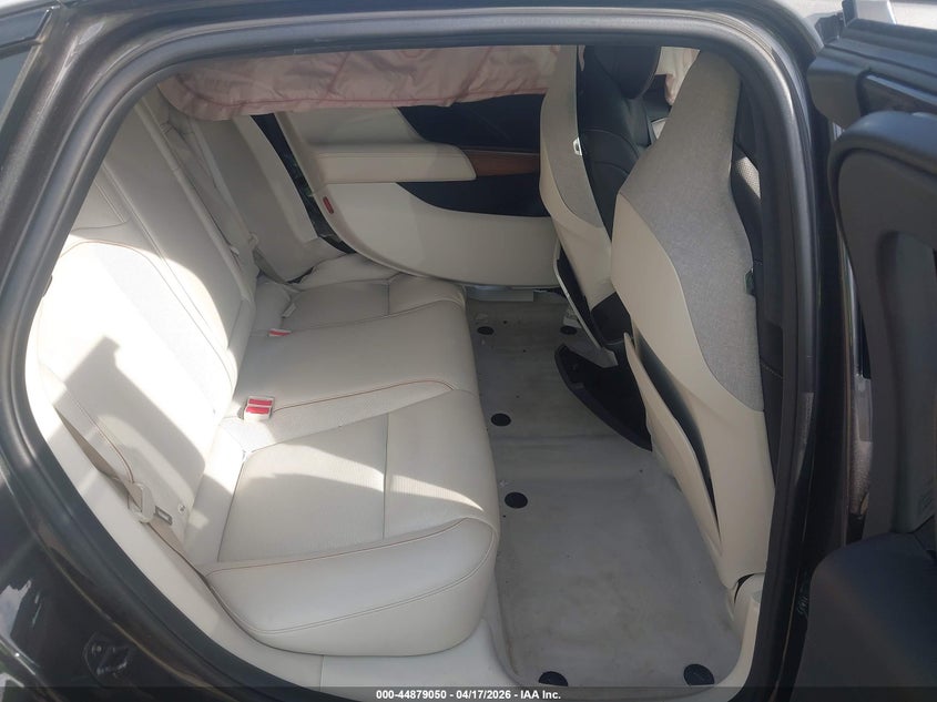 2023 LUCID AIR auction photo 8