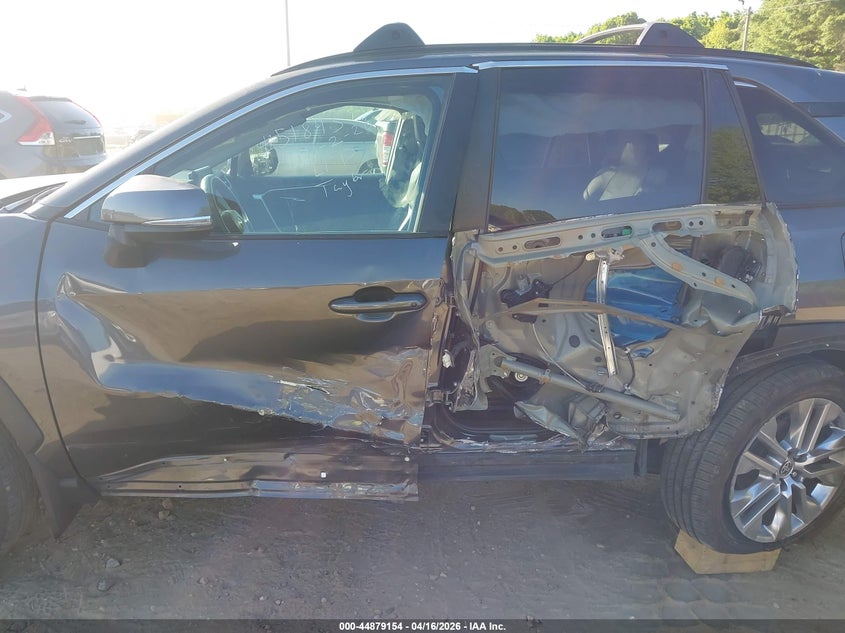 VIN 2T3C1RFV9NC208920 2022 TOYOTA RAV4 XLE PREMIUM