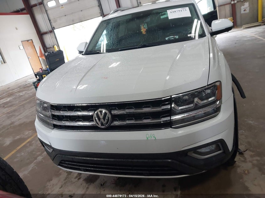2019 Volkswagen Atlas 3.6L V6 Sel Premium VIN: 1V2NR2CA1KC569709 Lot: 44879173